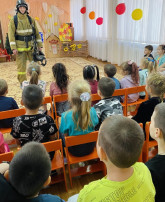 Знакомство с профессией пожарного Знакомство с профессией пожарного.